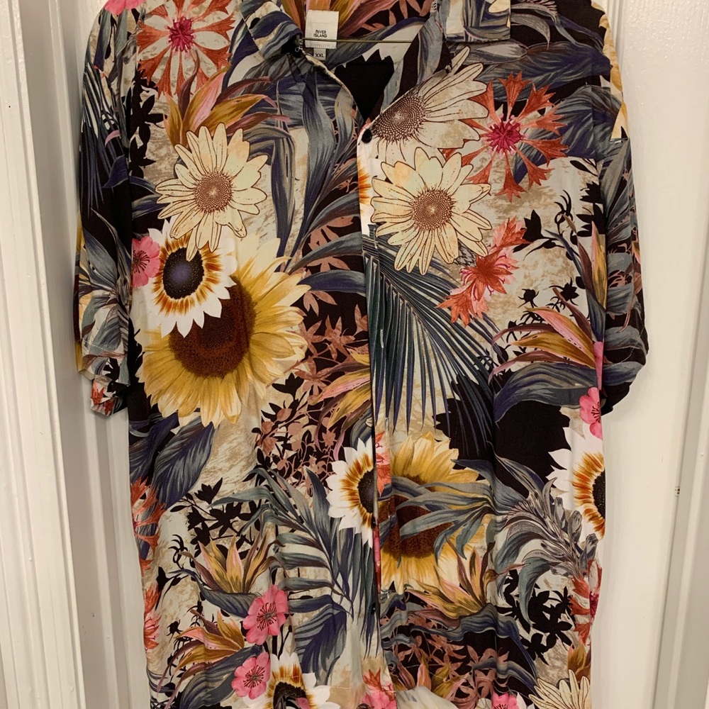 Men’s tropical button down